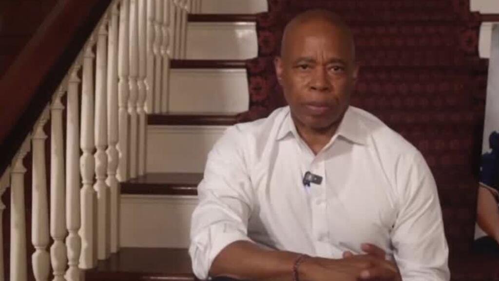 Eric Adams se retira de la contienda electoral de Nueva York
