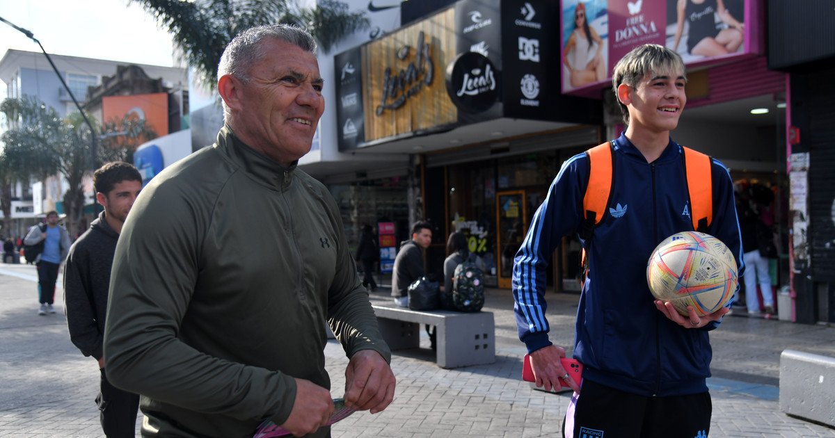 El Loco Enrique, otro ex futbolista que se la juega en la política: se recuperó de un infarto y es candidato a concejal en Lanús