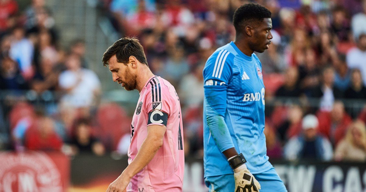 Lionel Messi frenó su racha en la MLS por culpa del arquero Sean Johnson, que le sacó el gol con cuatro atajadas y fue héroe del Toronto FC