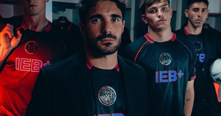 San Lorenzo, de estreno: cómo es la nueva versión de su camiseta negra que lucirá este sábado contra Godoy Cruz