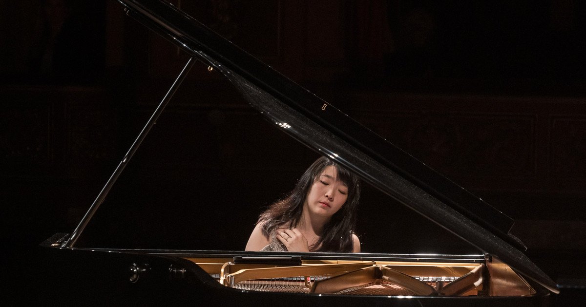 Precisión y fantasía, disciplina y libertad: Claire Huangci armó una fiesta en el Colón con música de Ravel y Mussorgsky