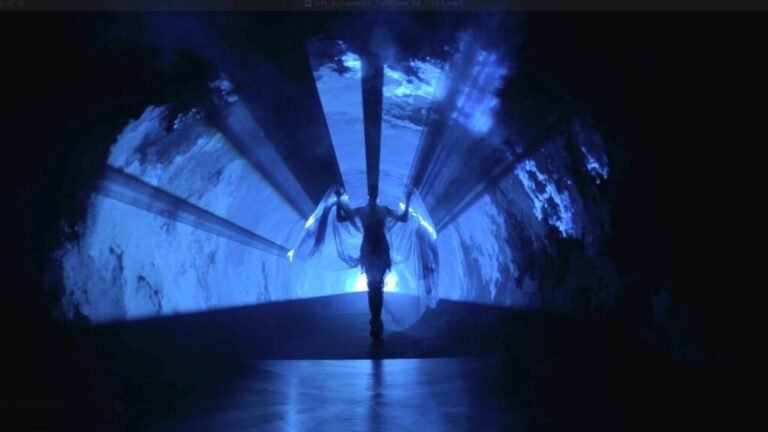 Con Iris van Herpen a la cabeza, la alta costura se vuelca a defender el planeta