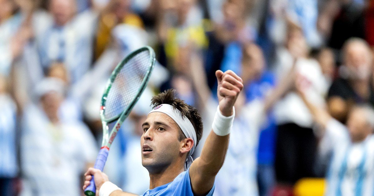 Copa Davis: Etcheverry y Cerúndolo dibujaron un viernes perfecto para que Argentina le gane a Países Bajos 2-0 y sueñe en grande