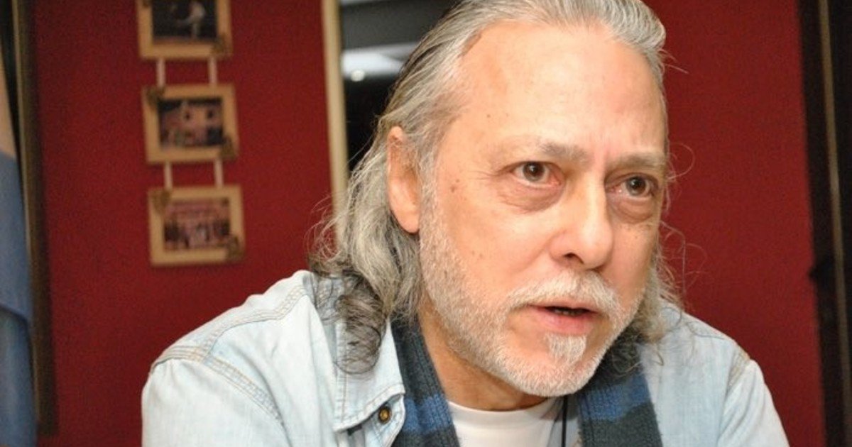 El adiós a Walter Saavedra, el relator de fútbol que se negaba a transmitir por televisión porque "eso es como hacer karaoke"