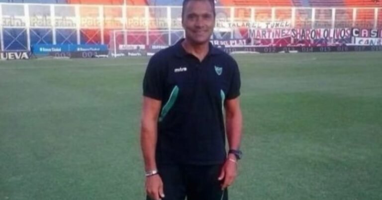Murió Carlos Silva, ex arquero de Boca que fue ayudante de Menotti en Rosario Central