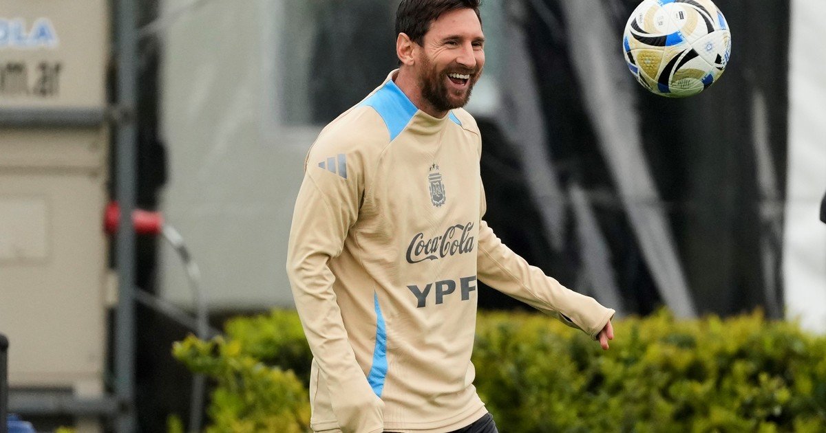A qué hora juega la Selección Argentina con Lionel Messi vs Venezuela, por las Eliminatorias 2026: probables formaciones y dónde verlo