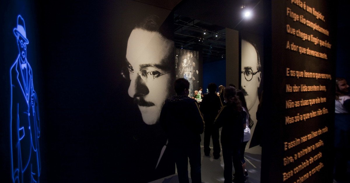 El biógrafo de Fernando Pessoa vuelve al escritor portugués pero despojándolo de mitos