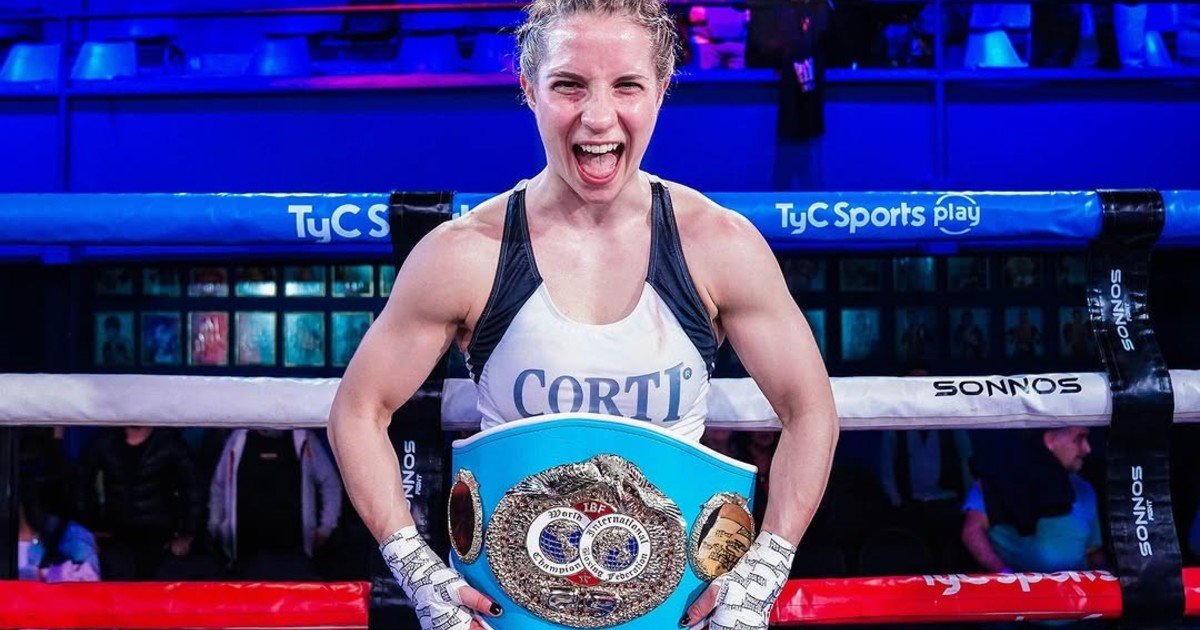 Sol Cudos sale por primera vez de la Argentina y expone su corona ante la temible Kim Clavel en la nueva tierra prometida del boxeo femenino
