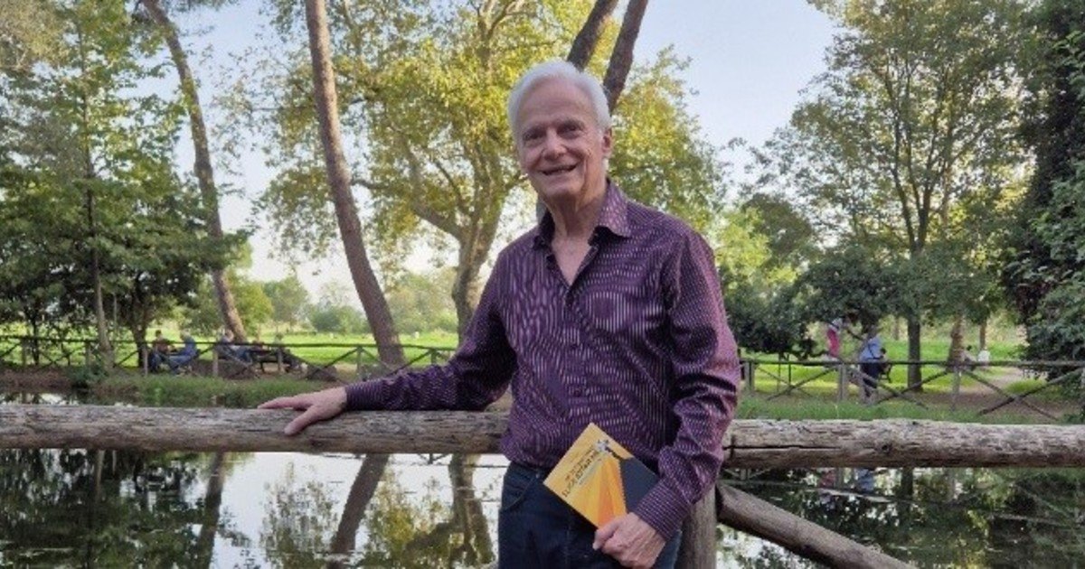 Tiene 75 años, es empresario y escribió un libro para estimular a otros a dejar de vivir en piloto automático: "Hay que usar la zona de confort como trampolín"