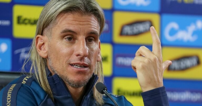Beccacece, el DT de Ecuador, aclaró sus dichos sobre la Selección y la llenó de elogios: "Argentina es sofisticado e impredecible"