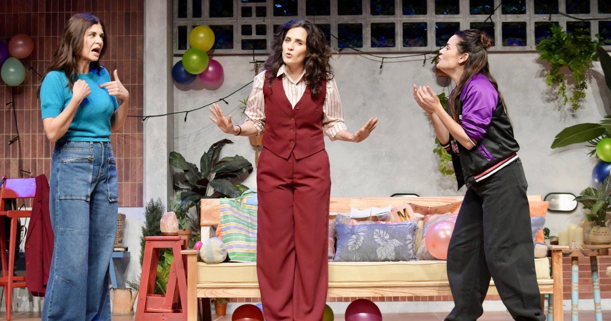 Las hijas, la obra que marca el debut de Adrián Suar como director teatral y que apunta directo al alma y provoca un tsunami de emociones