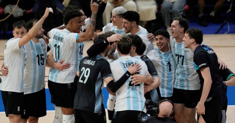 A qué hora juega Argentina vs Italia en vóley por los octavos de final del Mundial de Filipinas 2025: dónde ver el partido en vivo