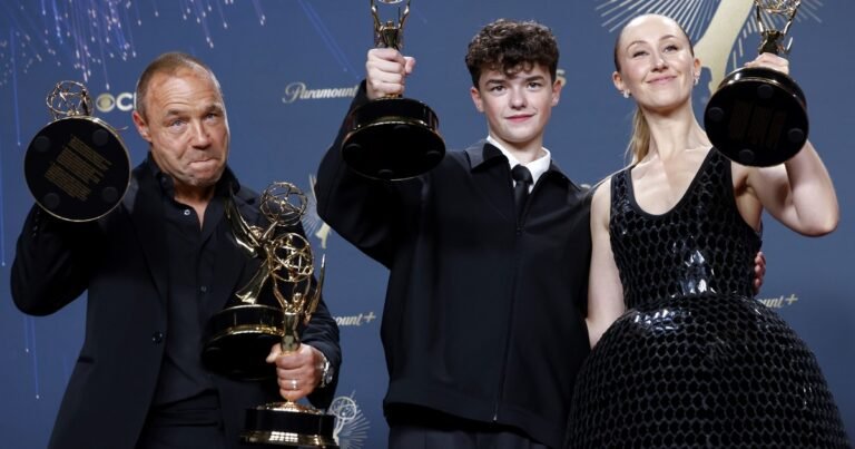 Premios Emmy 2025: el éxito de Adolescencia, The Studio, los perdedores y dónde ver las series más ganadoras