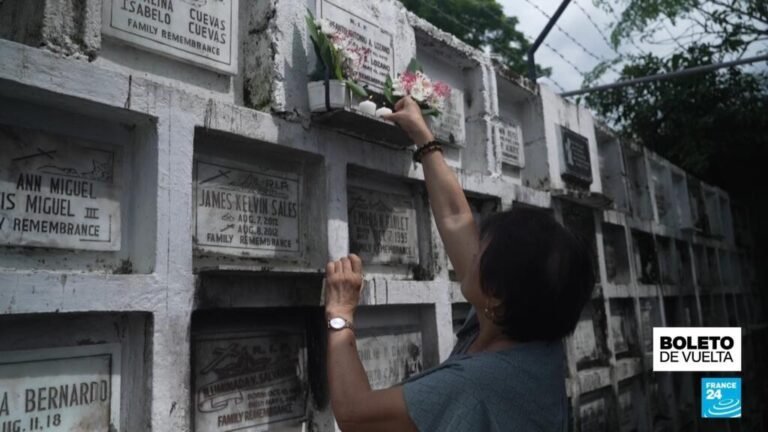 Filipinas: diez años después, familias claman justicia por la guerra antidrogas de Duterte