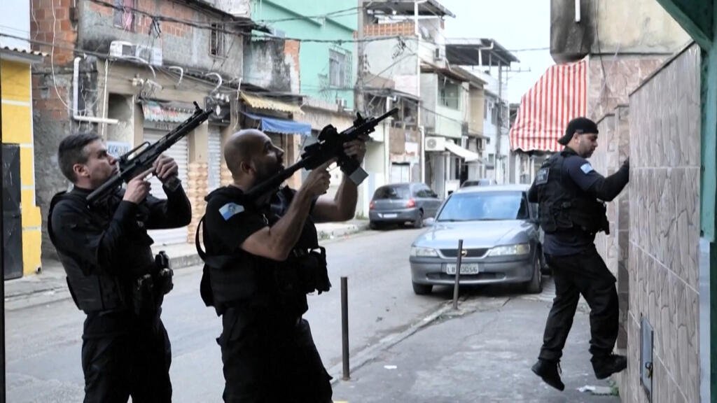 Controvertida ley de Río de Janeiro: primas otorgadas a policías que "neutralicen criminales"