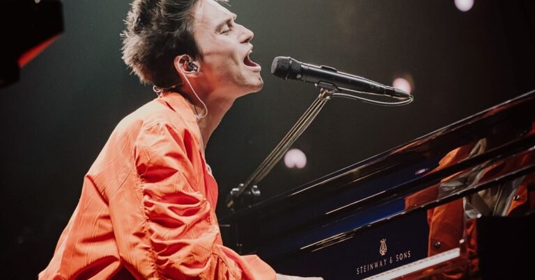 En su show del Gran Rex, Jacob Collier demostró por qué lo elogia Mick Jagger y le rindió un homenaje a Astor Piazzolla
