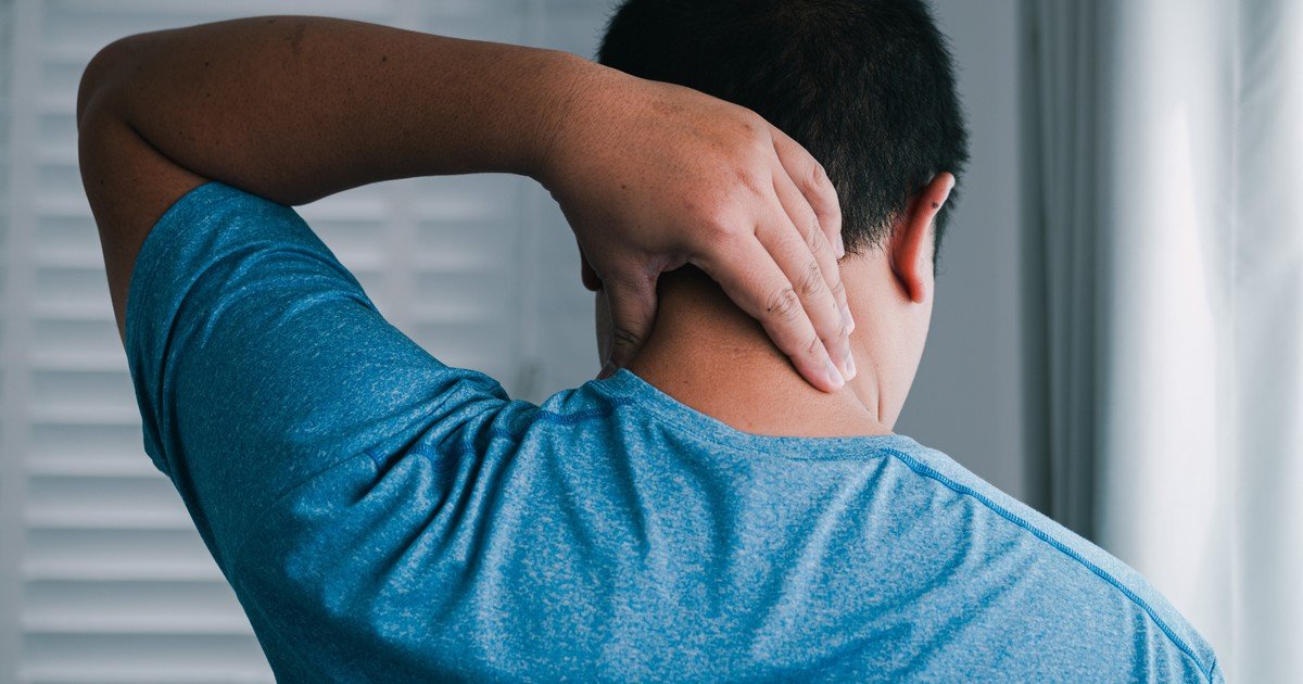 Rigidez y contracturas: tres secuencias para hacer durante el día y liberar tensiones en cadera, cuello y espalda