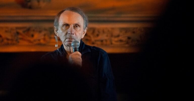 Michel Houellebecq con Clarín: "La motosierra nos ha gustado mucho en Francia"