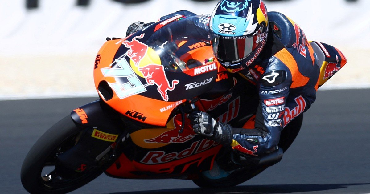 Valentín Perrone acelera y sueña en el Moto3 del GP de Catalunya: fue el más rápido en la primera práctica y marcó el récord del circuito