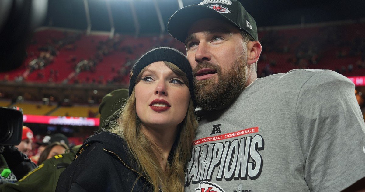 Taylor Swift y Travis Kelce hicieron su primera aparición pública comprometidos: ¿arranca la era nupcial?