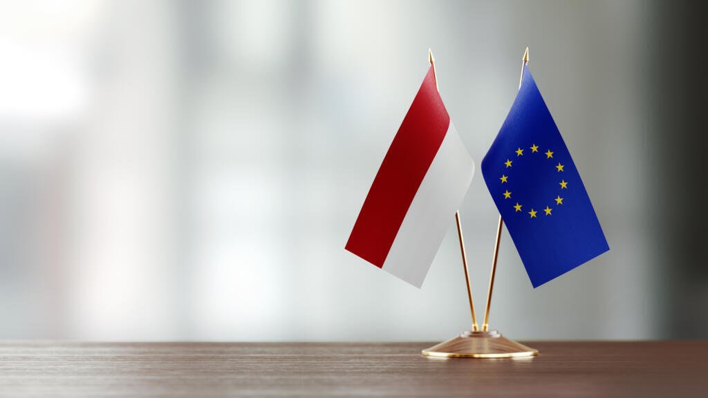 La UE e Indonesia eliminan el 99% de los aranceles mutuos en un histórico pacto comercial