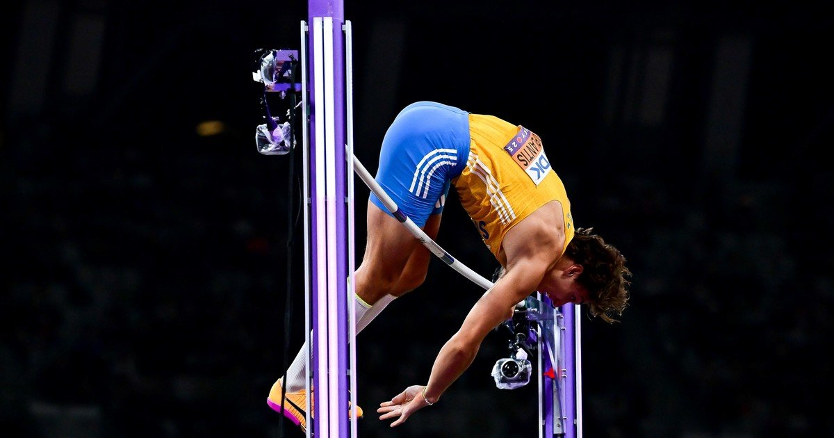 Armand Duplantis sigue volando: saltó 6,30 metros, destrozó su propio récord mundial por 13° vez y es la superestrella del atletismo
