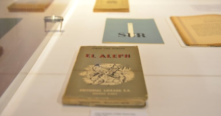 Los 80 años de ‘El Aleph’, ese cuento en el que cabe el universo todo