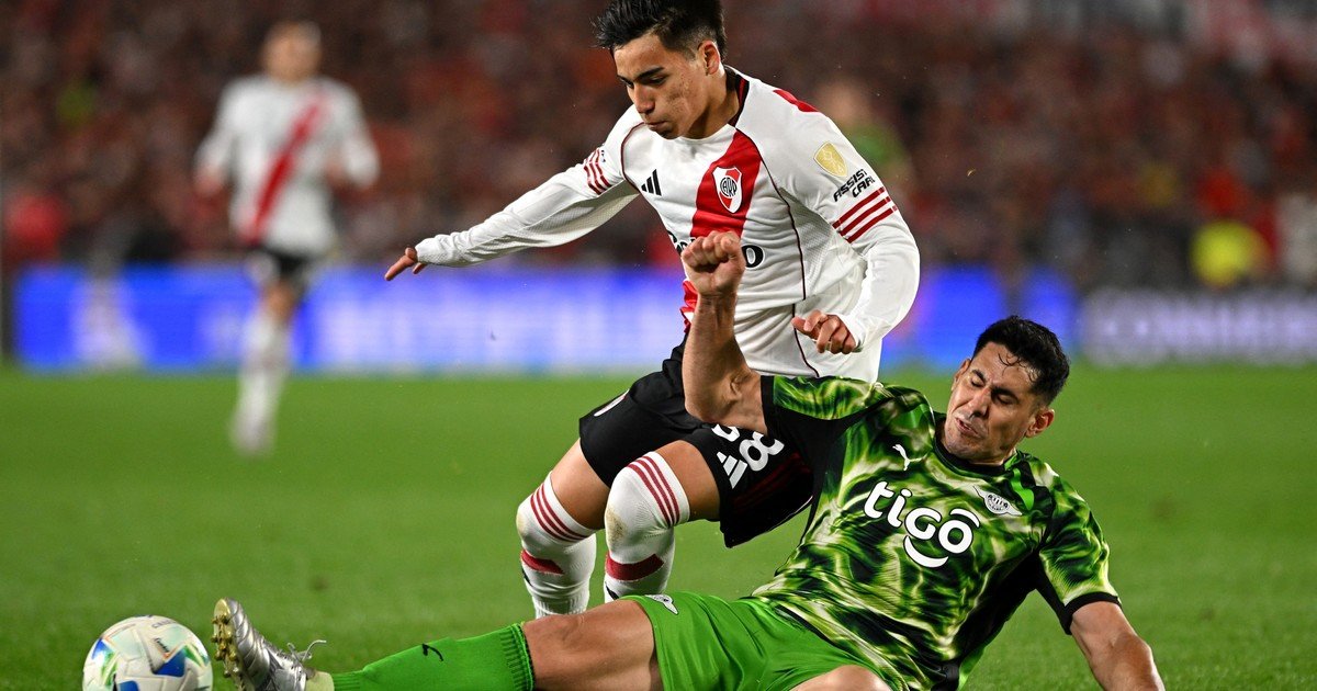 Conflicto en River: Ian Subiabre no firmó la renovación, lo bajaron del avión a Tucumán y no lo ceden para jugar el Mundial Sub 20 de Chile