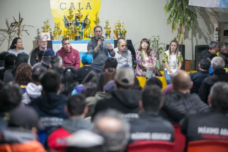 Luque recibió el apoyo de numerosos clubes de Comodoro