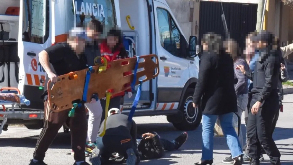 Joven herido tras choque entre moto y auto