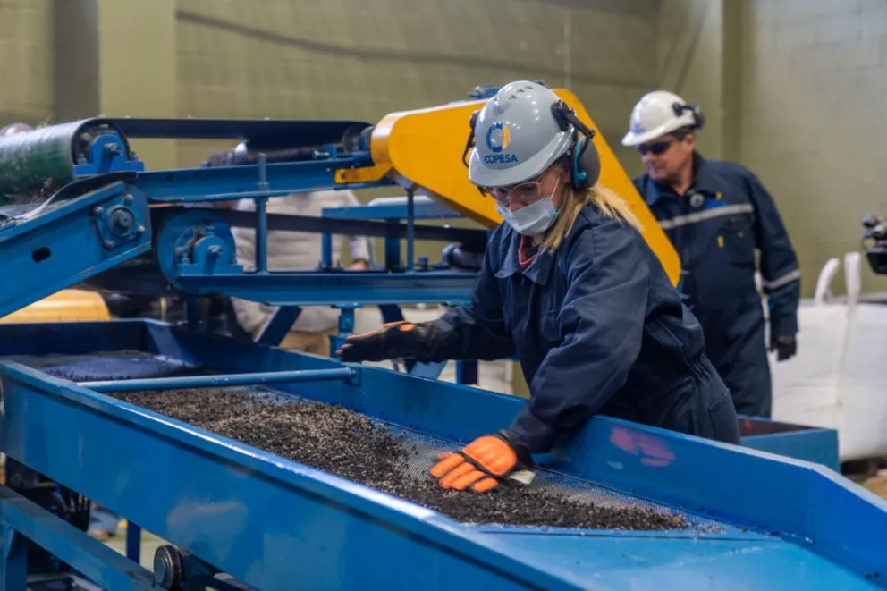 Othar destacó el valor ambiental y económico de la planta de reciclaje de caucho en Caleta Olivia