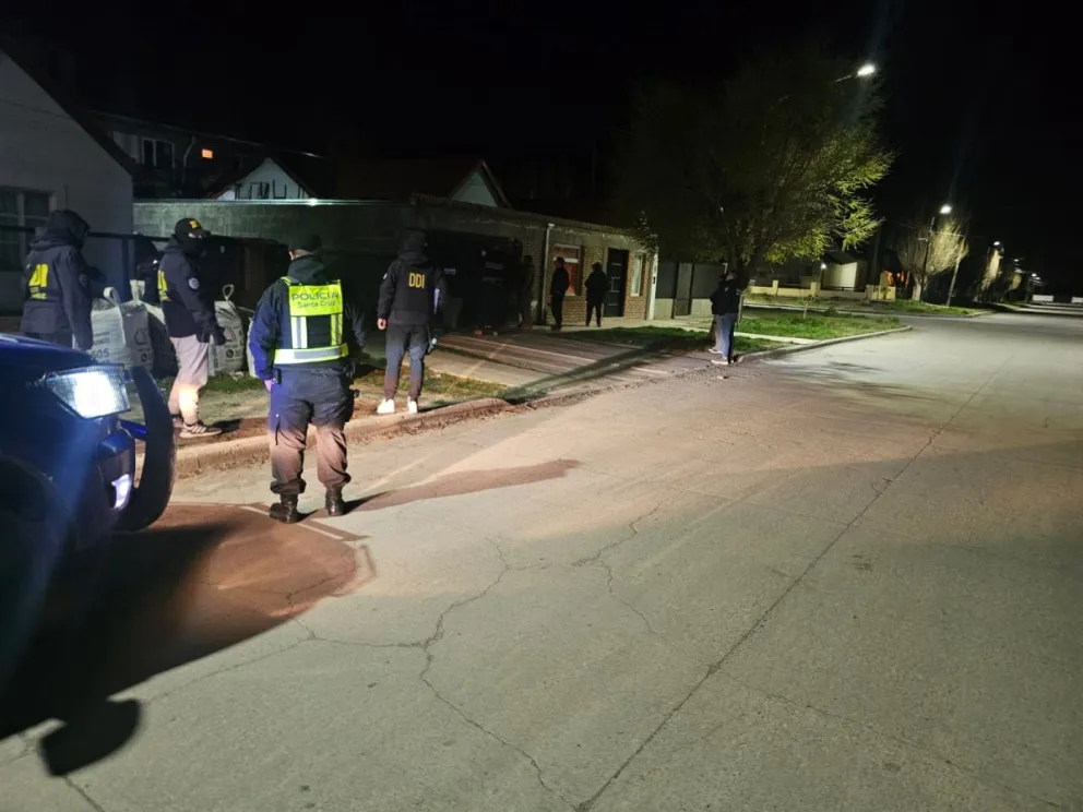 Investigan violenta "entradera" en Perito Moreno