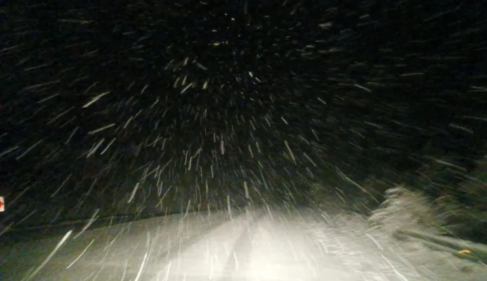 Precaución en la RN 40 por Nieve en la Calzada