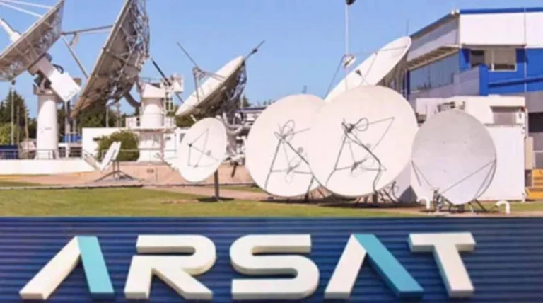 En medio del conflicto salarial en ARSAT el Gobierno aprobó el presupuesto 2025 previendo superávit millonario