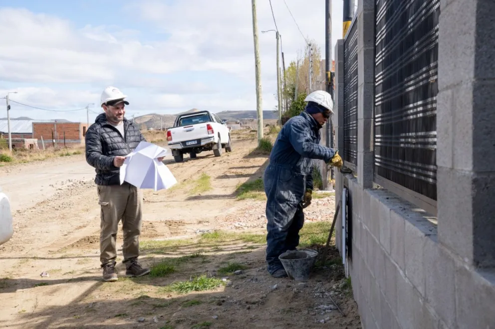 Comenzó la ampliación de la red de gas en el barrio Ara San Juan