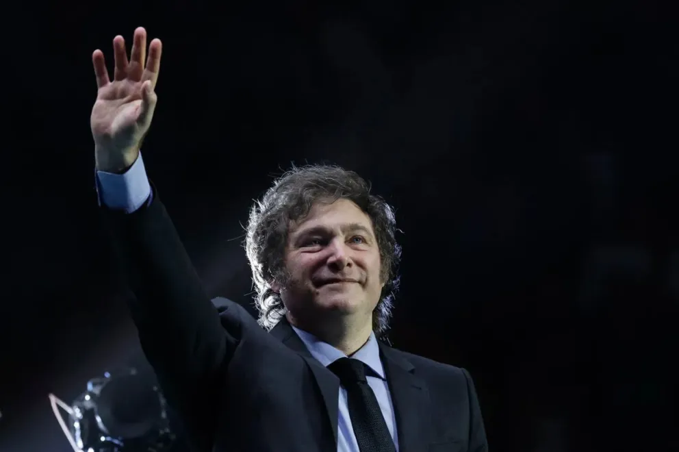 Milei viaja a Córdoba para dar un discurso en la Bolsa y encabezar su primer acto de campaña