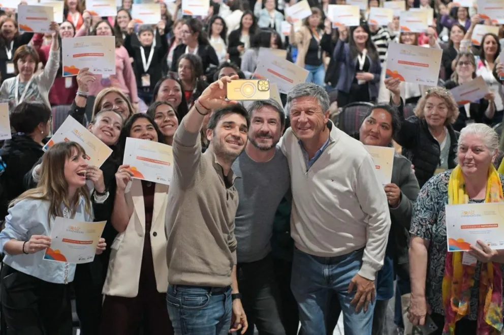 Torres destacó el rol de más de 400 mujeres que impulsan la economía local