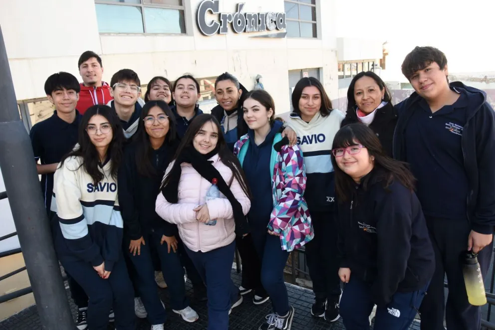 Alumnos del Domingo Savio recorrieron Crónica y descubrieron su pasión por comunicar