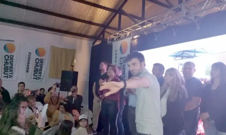 Ignacio Torres presentó en Lago Puelo la campaña Despierta Chubut con un contundente mensaje de unidad