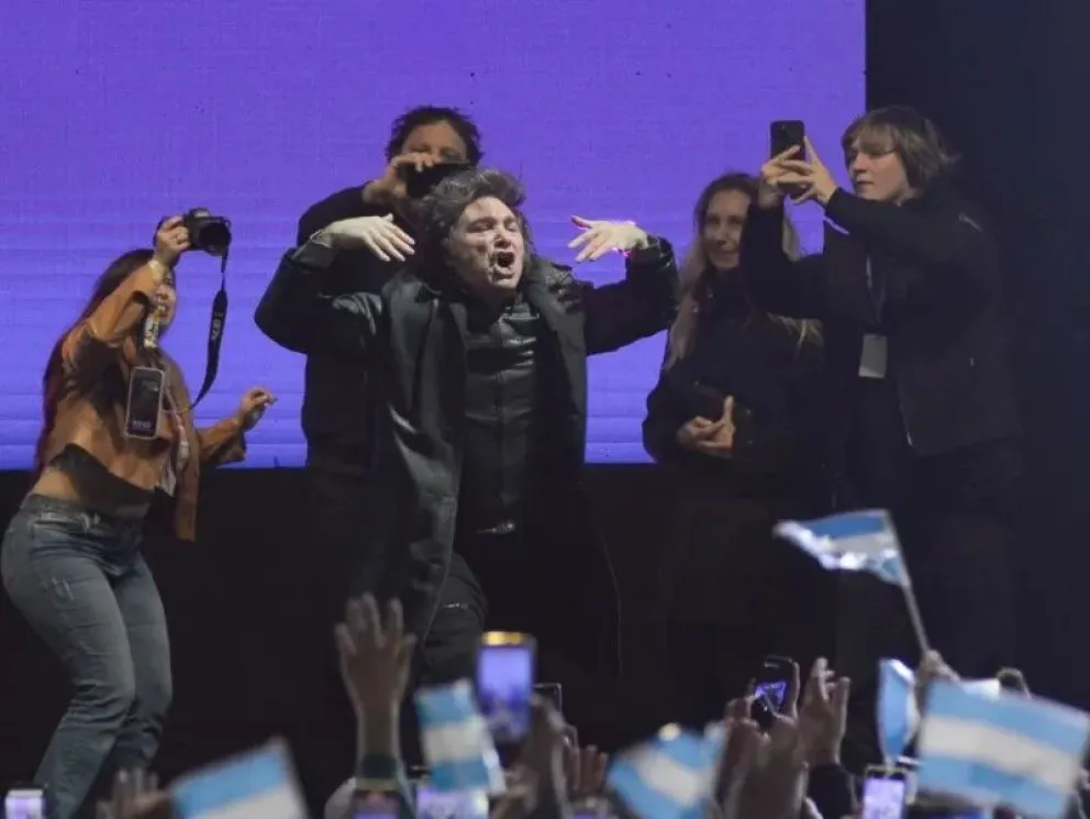 Milei defendió a su hermana, habló de "operetas", “empate técnico” y pidió que vayan a votar