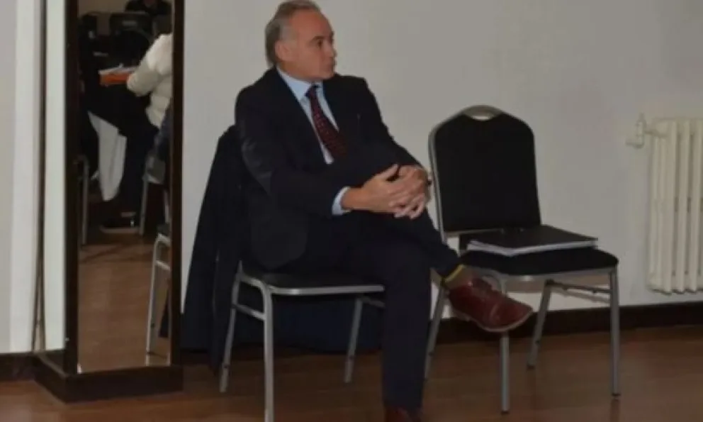 Defensor chocó alcoholizado, insultó a policías y enfrentará un jury de enjuiciamiento