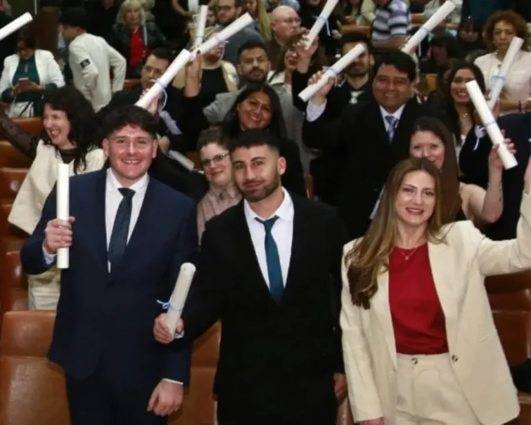 La UNPSJB entregó 129 títulos en el segundo acto de colación de grado en Comodoro