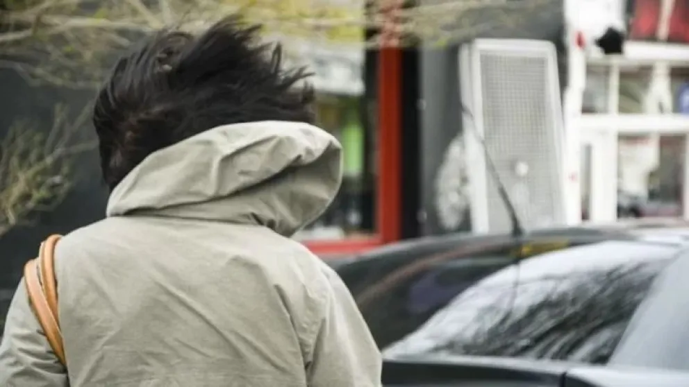 Rige para este miércoles a la tarde un alerta naranja por fuertes vientos