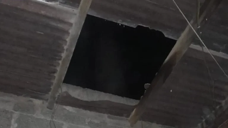 Policía sufre caída durante operativo en galpón: lesiones leves