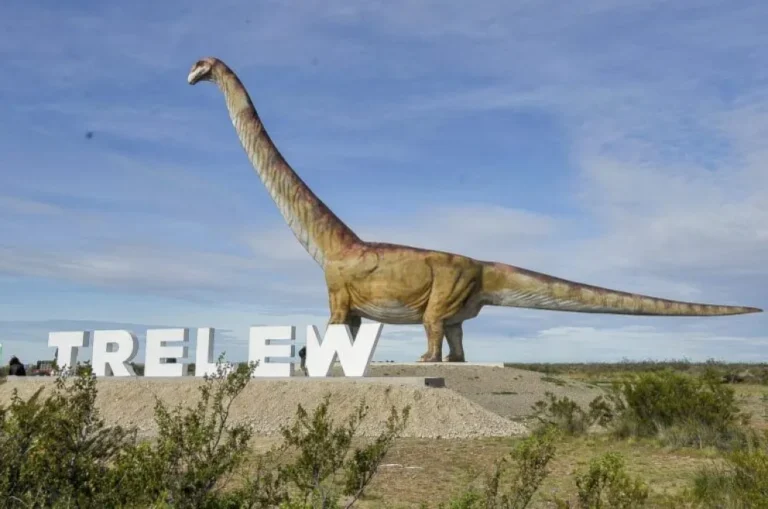 El Concejo de Trelew trata la concesión del Centro de Visitantes del Dinosaurio