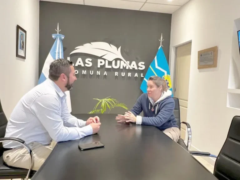 Mirantes" Es elemental estar con el oído puesto en el interior"