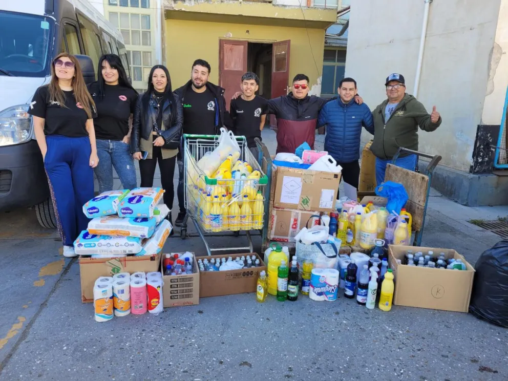 Comercialeros entregaron al Hospital todo lo reunido en evento solidario