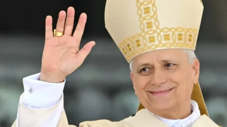 El papa León XIV celebró sus 70 años con una multitud en la Plaza de San Pedro