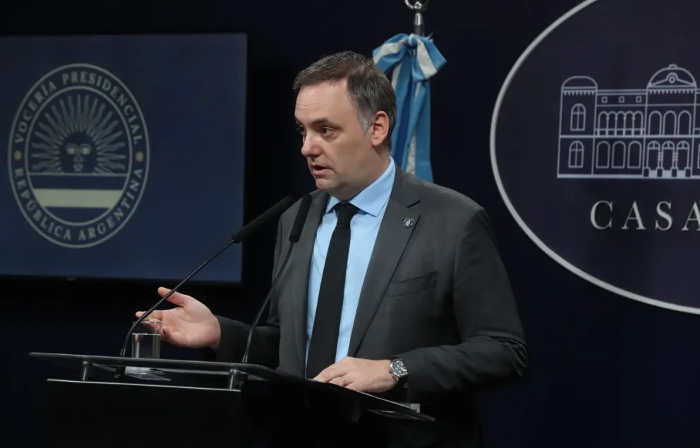 Adorni acusó al Congreso de “demagogia” tras el rechazo a los vetos de Milei