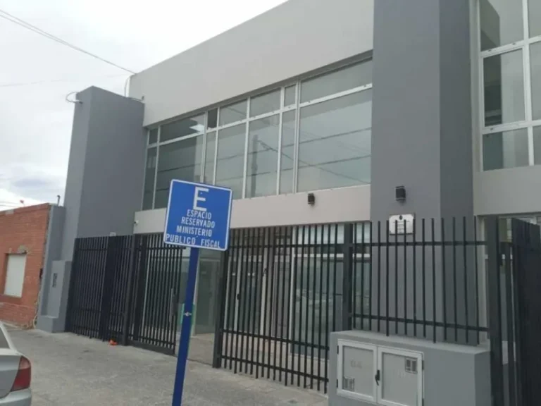 Reducen seis meses de prisión a joven tras completar cursos educativos